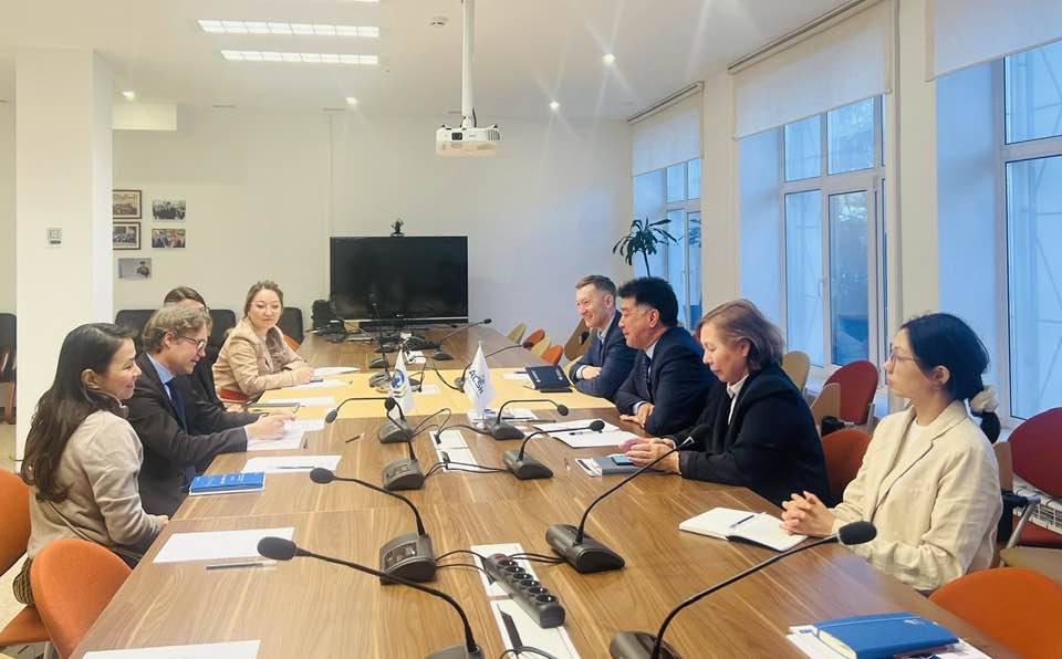 Astana Civil Service Hub Strengthens Cooperation with OECD