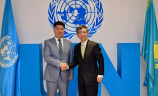 Chairman of the Steering Committee of the Astana Civil Service Hub Alikhan Baimenov met with Chairman of Enterprise Singapore